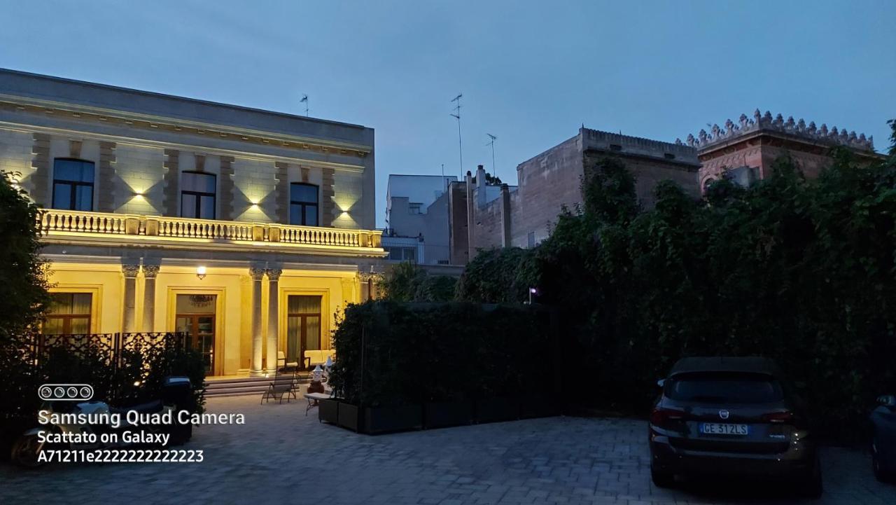 Dimora Charleston Lecce Parcheggio Privato In Loco Gratis Bed & Breakfast Exterior photo