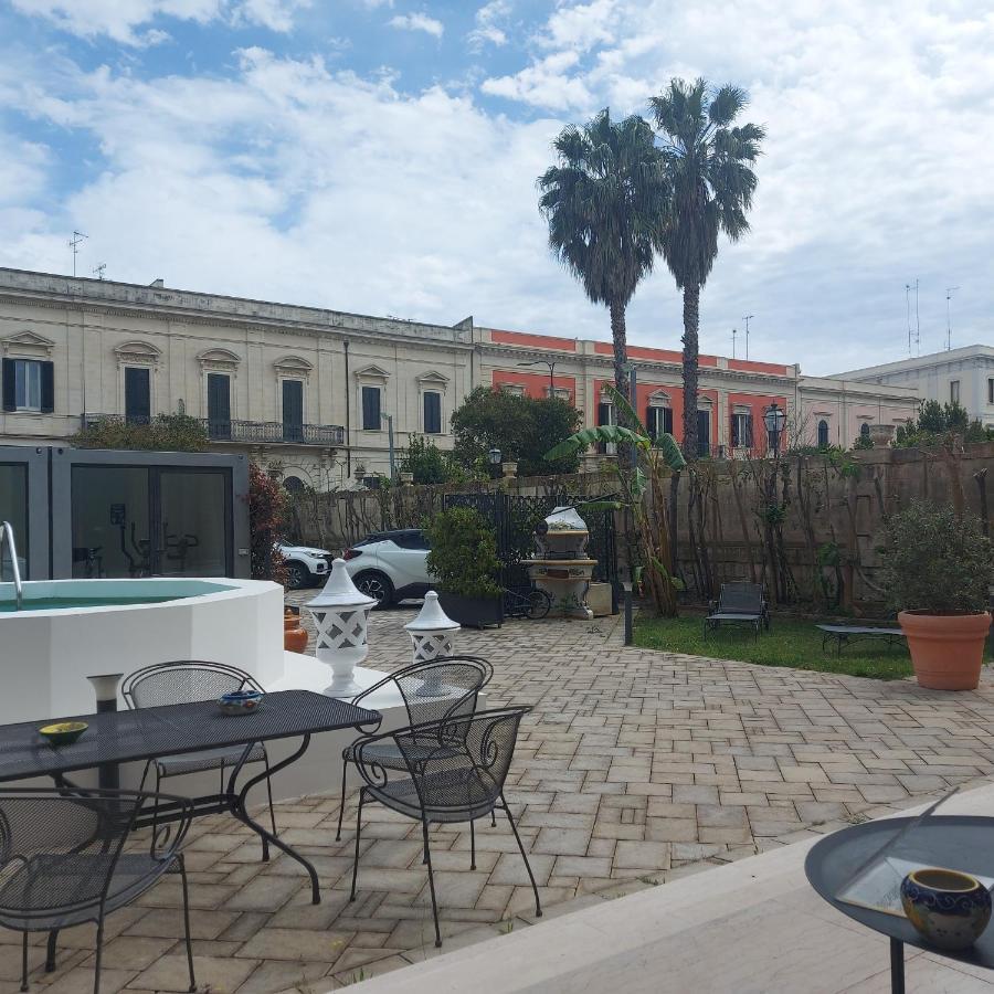 Dimora Charleston Lecce Parcheggio Privato In Loco Gratis Bed & Breakfast Exterior photo