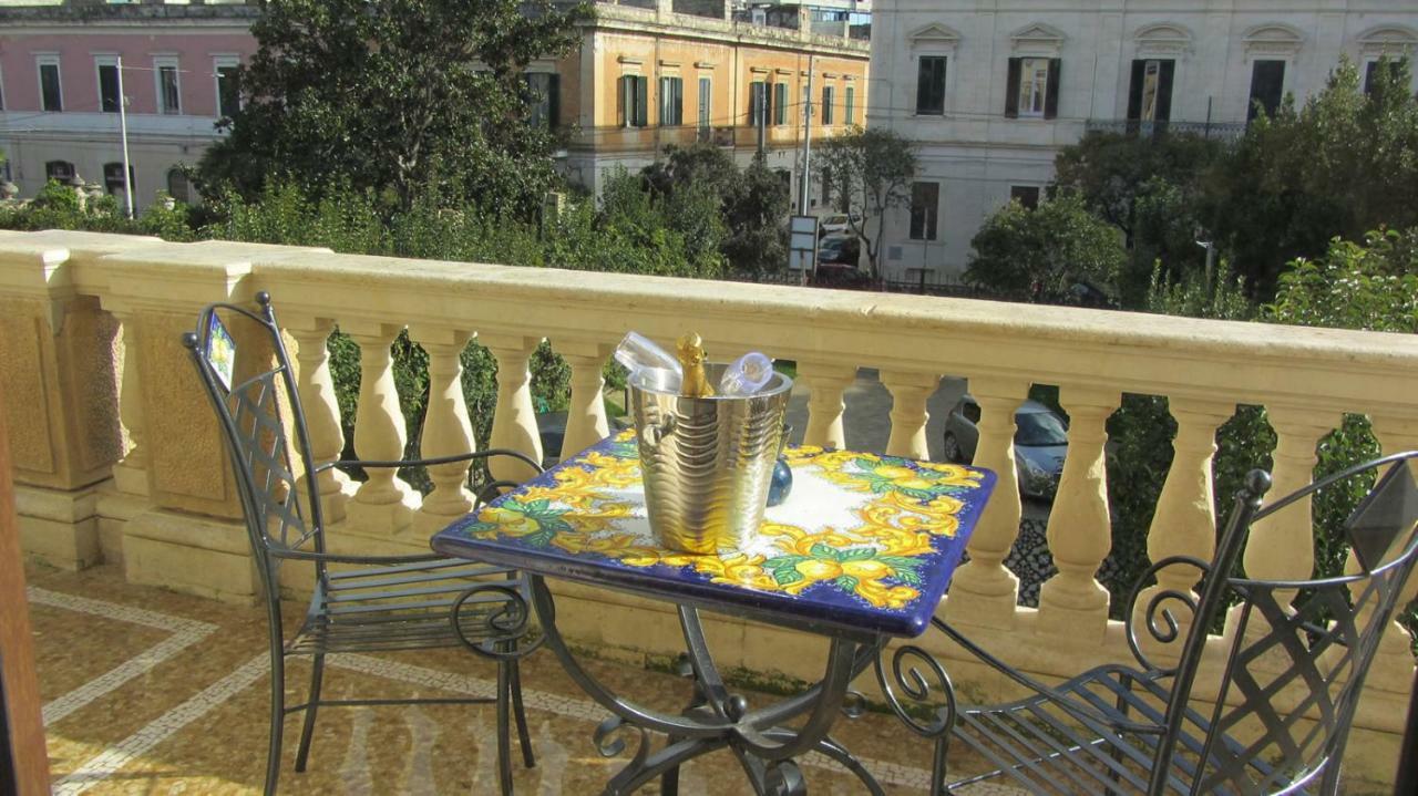 Dimora Charleston Lecce Parcheggio Privato In Loco Gratis Bed & Breakfast Exterior photo