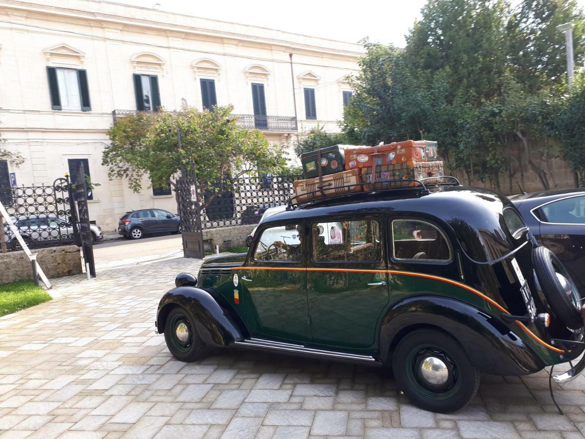 Dimora Charleston Lecce Parcheggio Privato In Loco Gratis Bed & Breakfast Exterior photo